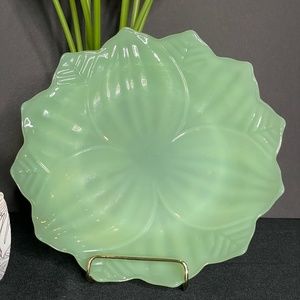 Collectible Fire King Vintage Anchor Hocking Green Jadeite Lotus Plate